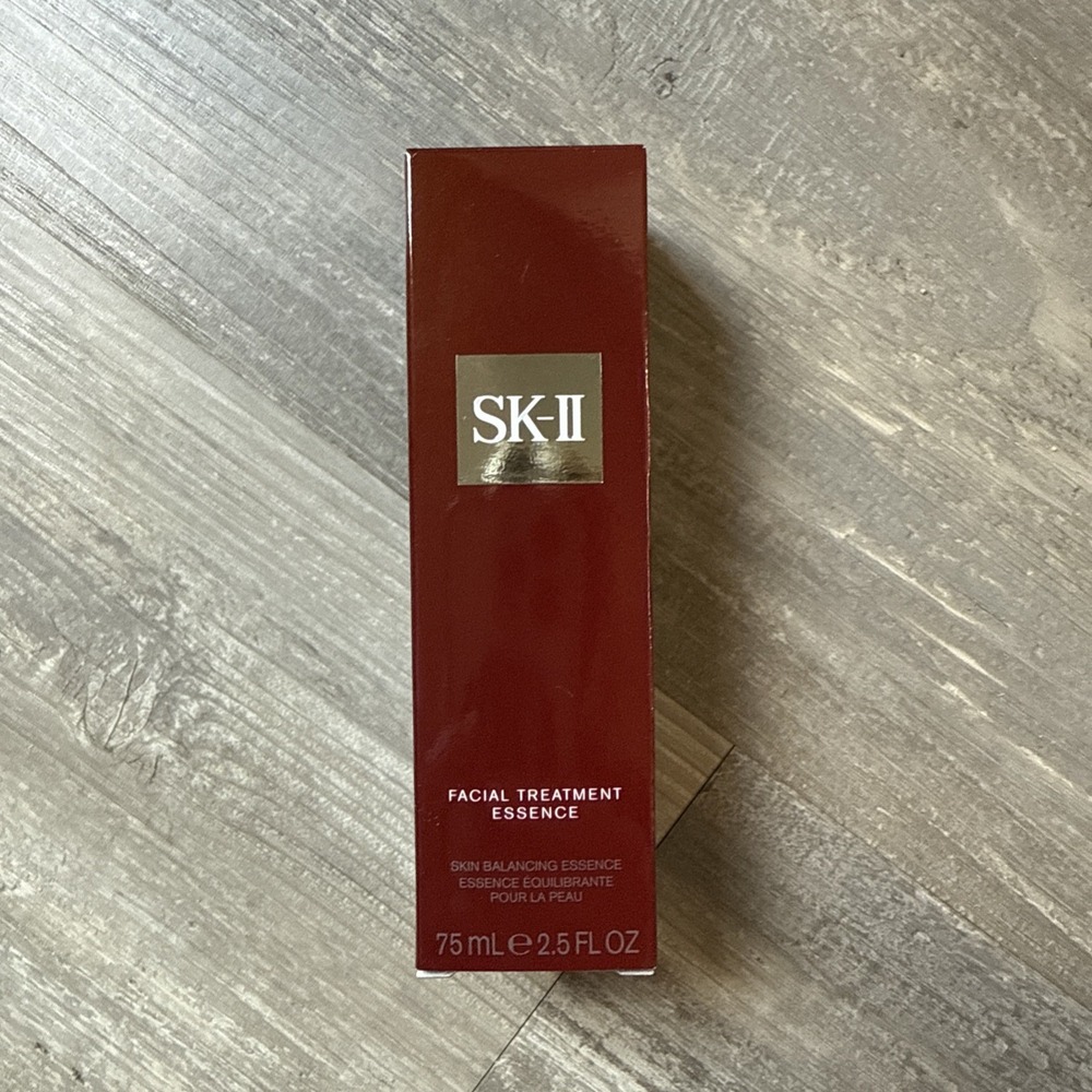 SK-II Facial Treatment Essence 75 mL 2.5 fl. oz.    NEW IN BOX - Picture 2 of 4